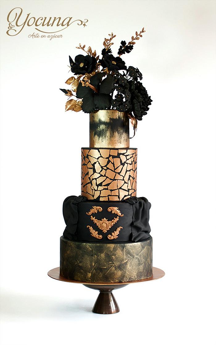 Tarta Gótica, Negra y Dorada - Gothic cake, black and gold.