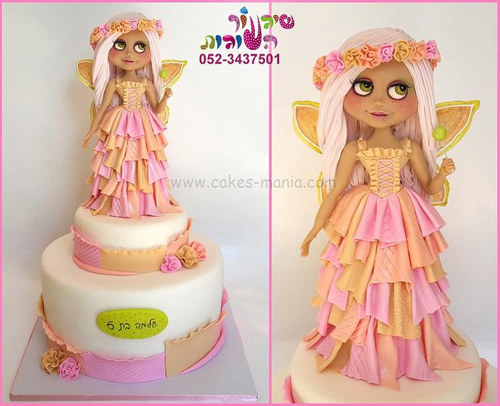 fairy blythe doll and  cake 