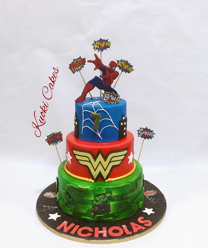 Super heros cake 