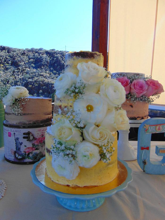 Wedding cake by dulce arte cakes
