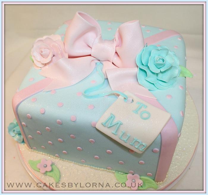 Ladies Pale Blue and Pink Vintage Inspired Present Cake