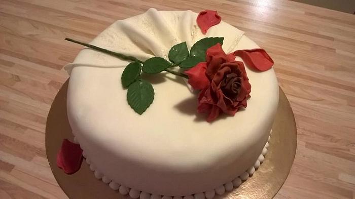 Cakes with red roses