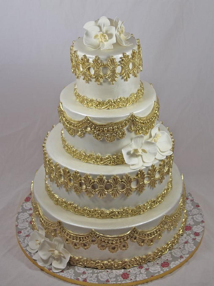 Regal wedding cake