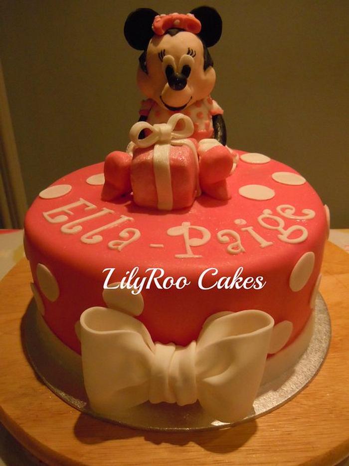 Minnie first birthday cake