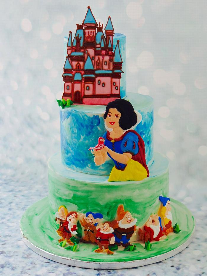 Royal icing version of Snow White :)