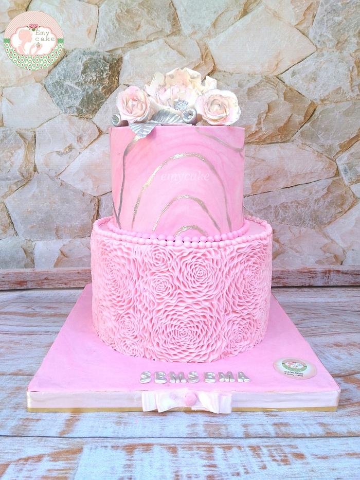 Engagement cake rose ruffles
