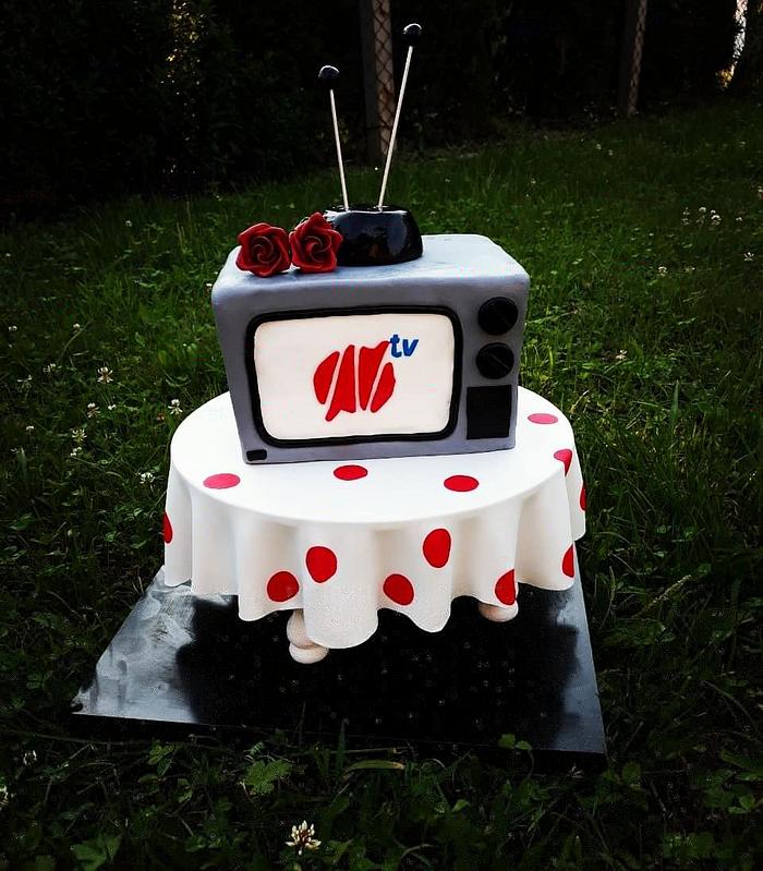 TV cake