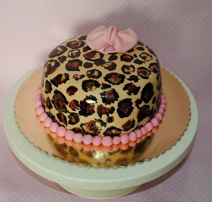 Animal print cake