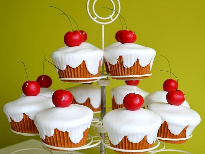Cherry cream cupcakes