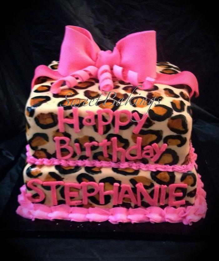 Cheetah print cake 