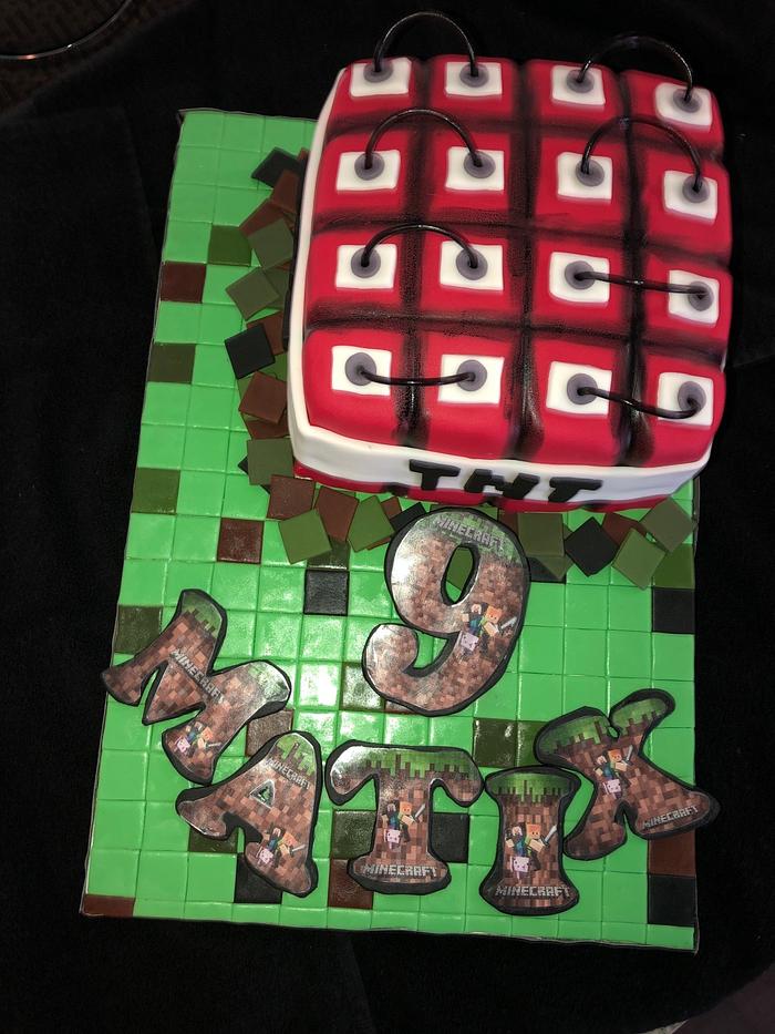 TNT Minecraft cake 