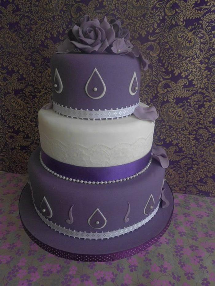 plums and pearls 3 tier cake