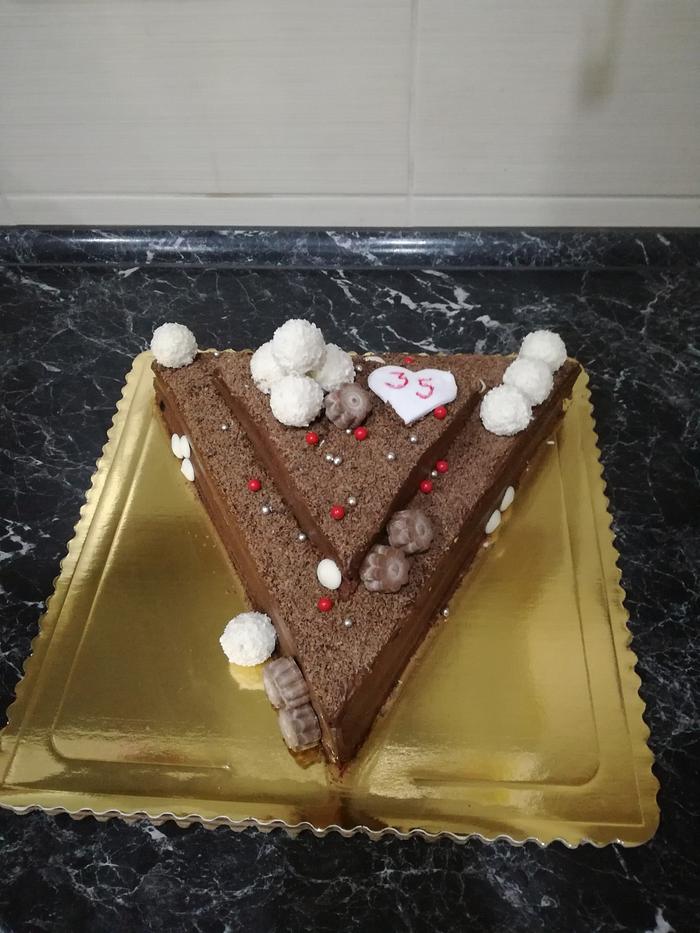 Triangle cake