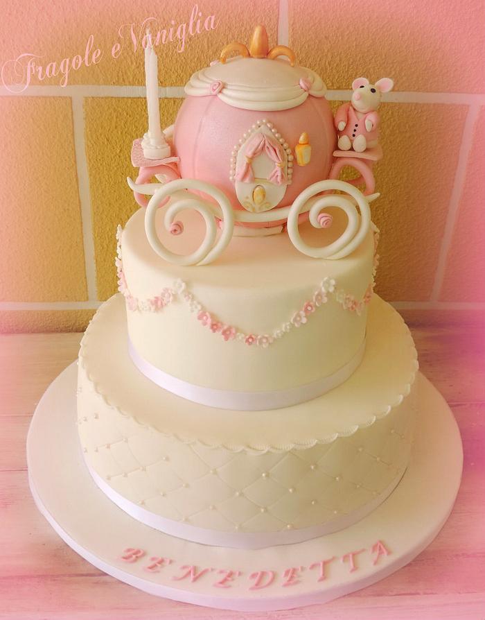Cinderella carriage cake