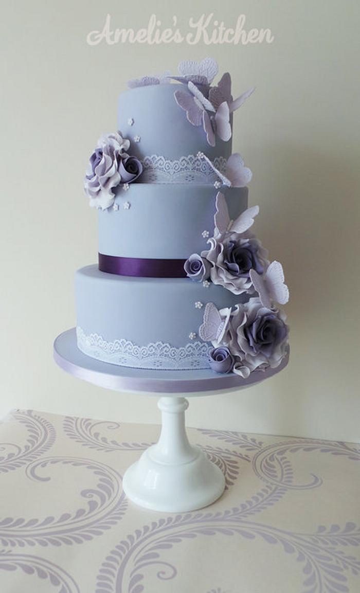 Vintage butterfly wedding cake