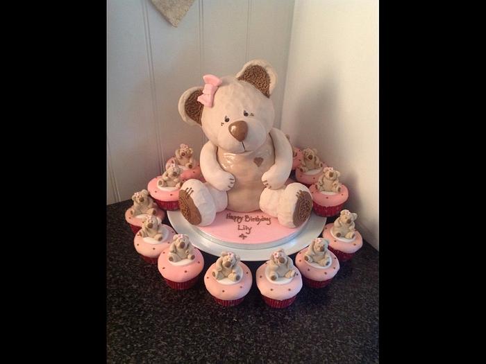 Bear & cupcakes