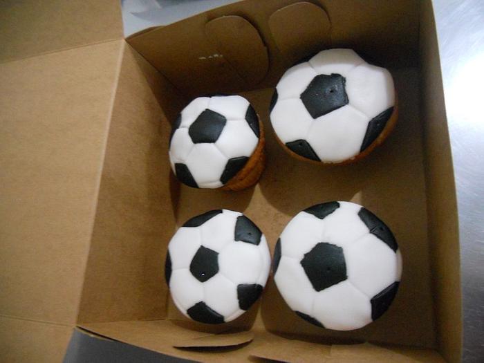 Ball cupcakes!! 