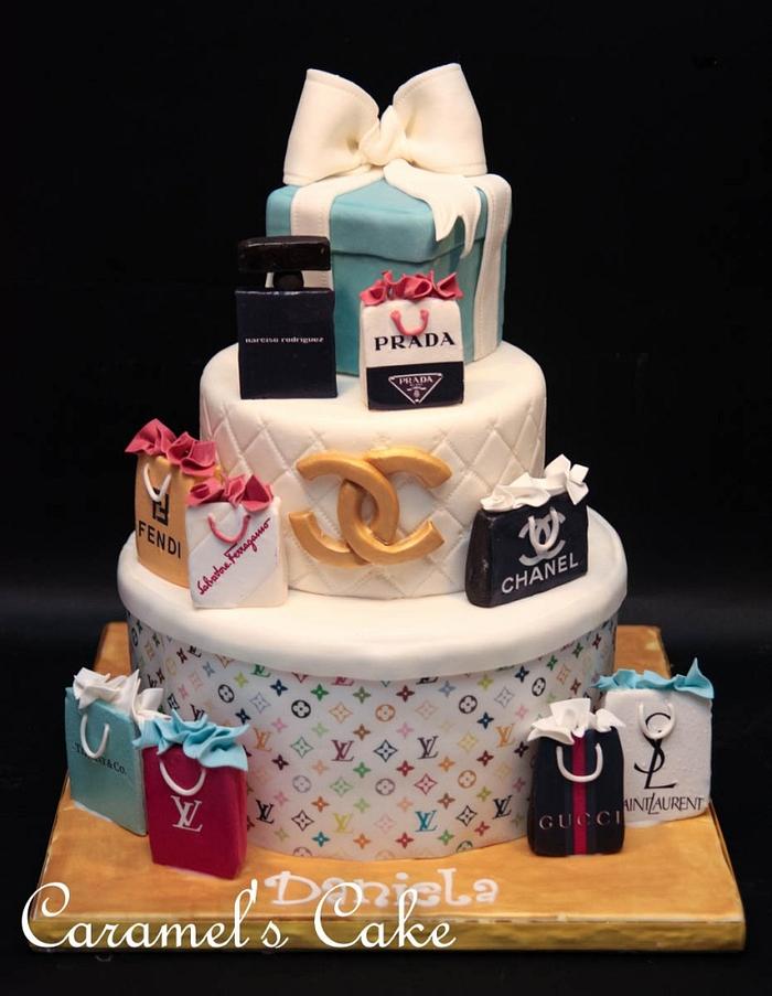 Fashion Cake - Decorated Cake by Caramel’s Cake di Maria - CakesDecor