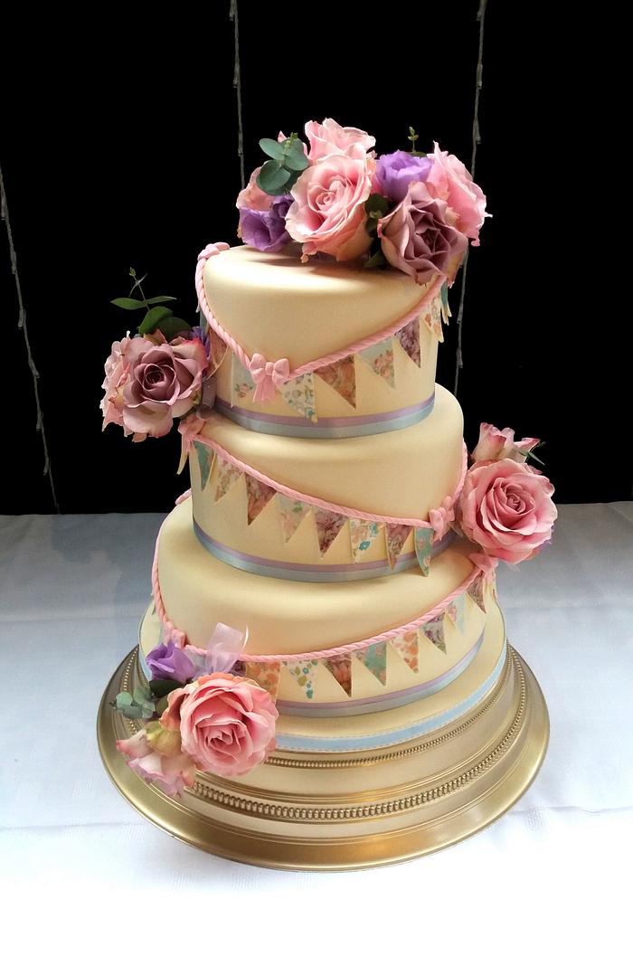 Vintage Wedding Cake with Bunting