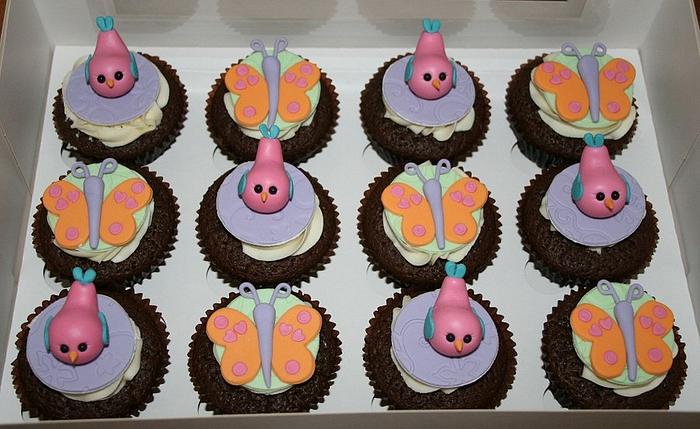 Tweet bird cupcakes