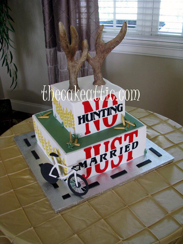 hunting/triathalon groom's cake