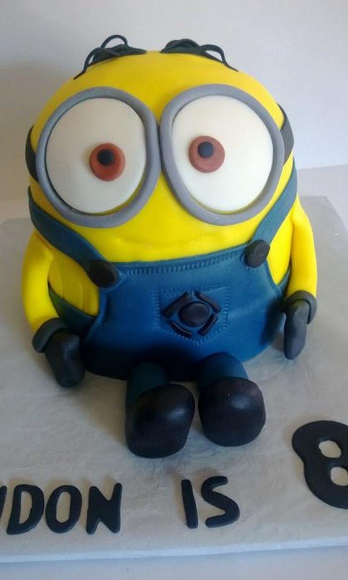 Minion Cake - Decorated Cake by Carrie - CakesDecor