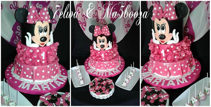 Minnie mouse dessert table