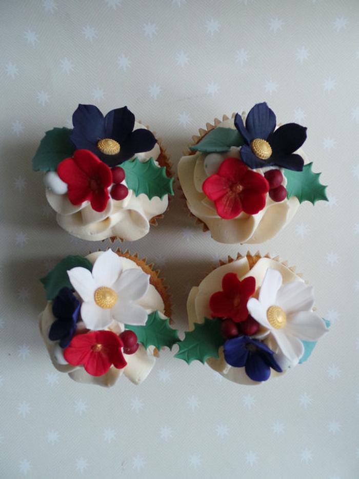 Vintage Winter Flower Cupcakes