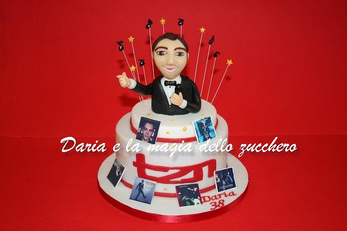 Tiziano Ferro singer cake