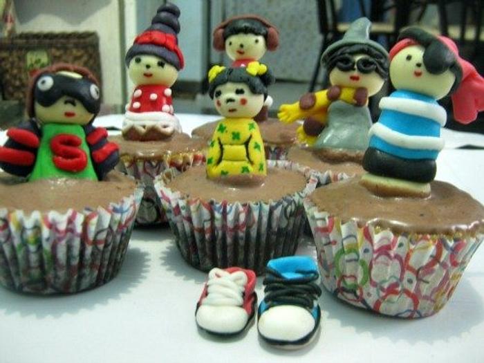 mini doll cupcakes