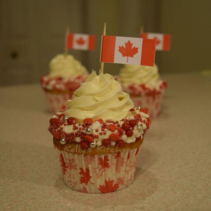 Red and white cupcakes