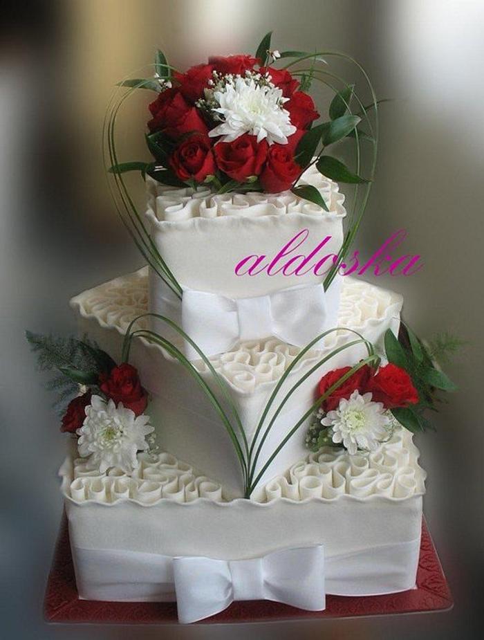 "Curly" wedding cake