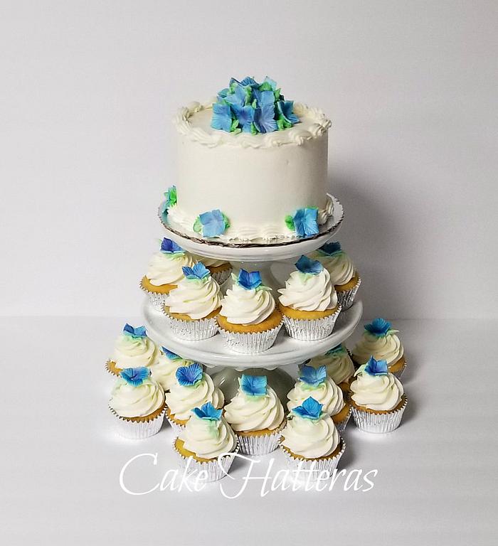 Hydrangea Cutting Cake And Cupcakes