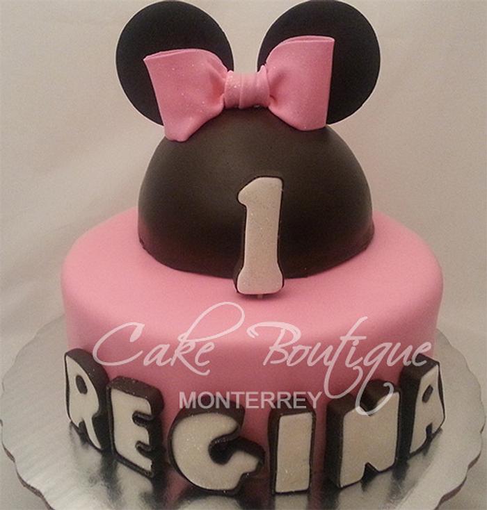 Minnie Mouse Cake