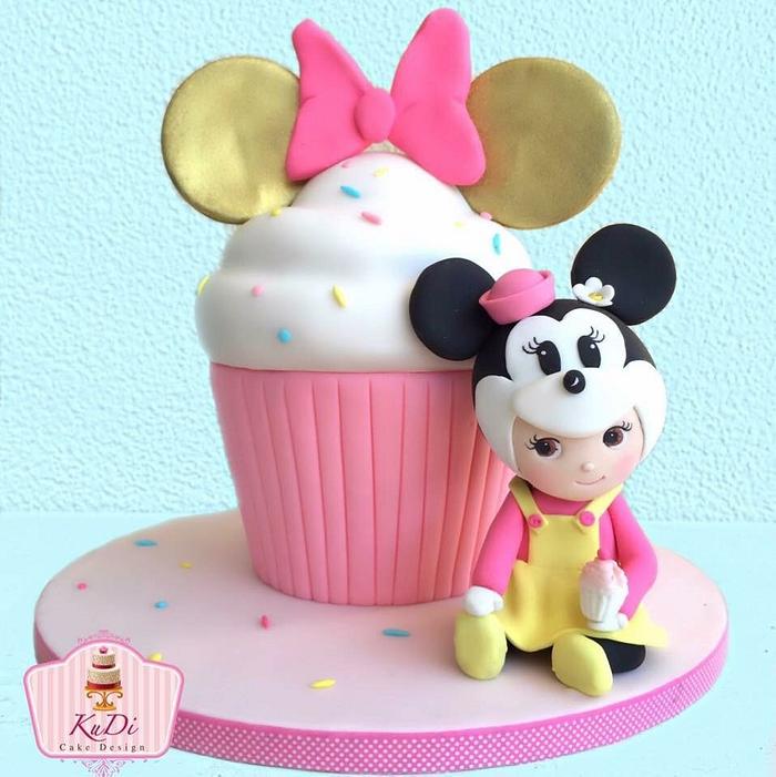 Minnie Mouse Cupcake Cake