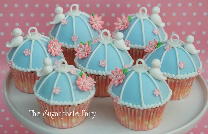 Birdcage cupcakes