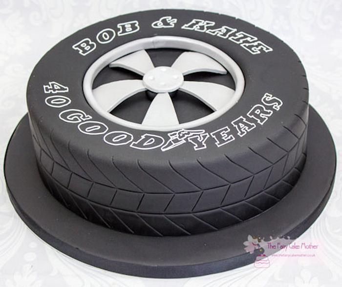 Little Cake Blog: Tyre Birthday Cake