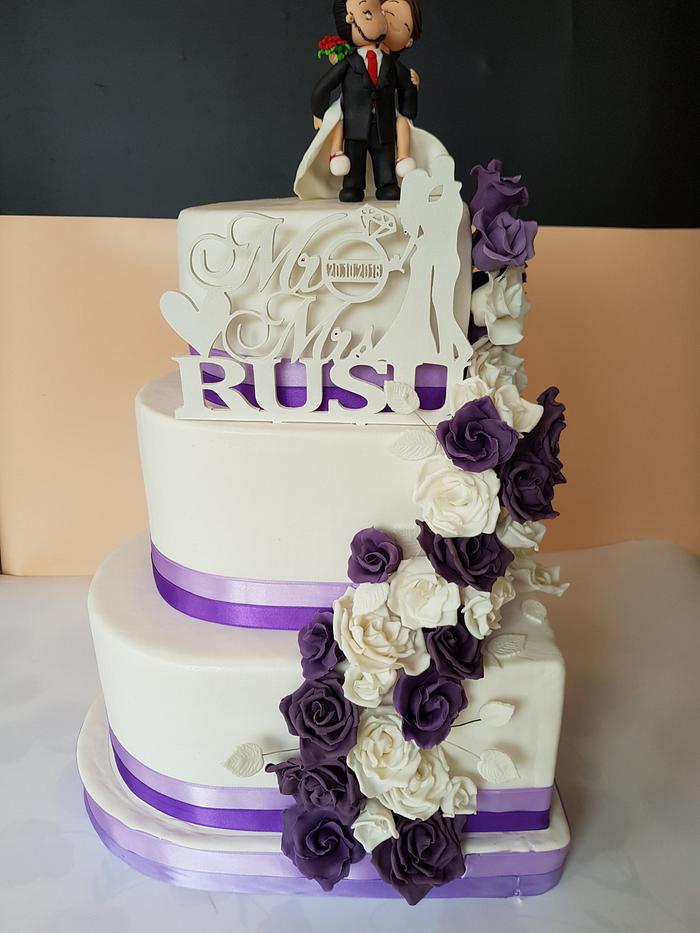White and purple wedding cake