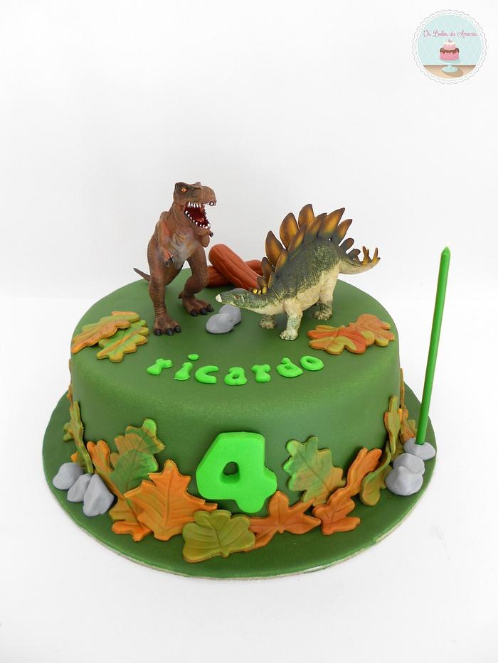 Dinossaur cake