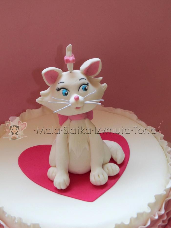 Marie Aristocats ruffle cake