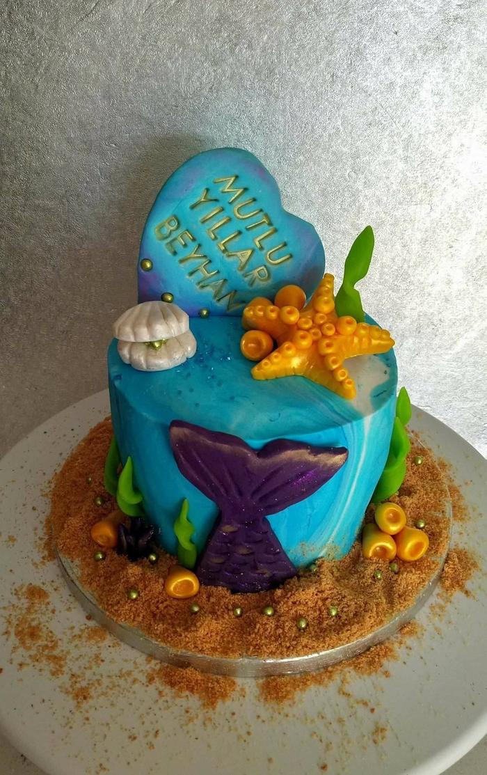 Underwater cake