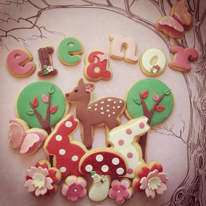 Custom cookie set woodland theme