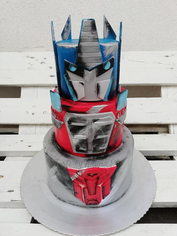 Transformers Optimus Prime cake