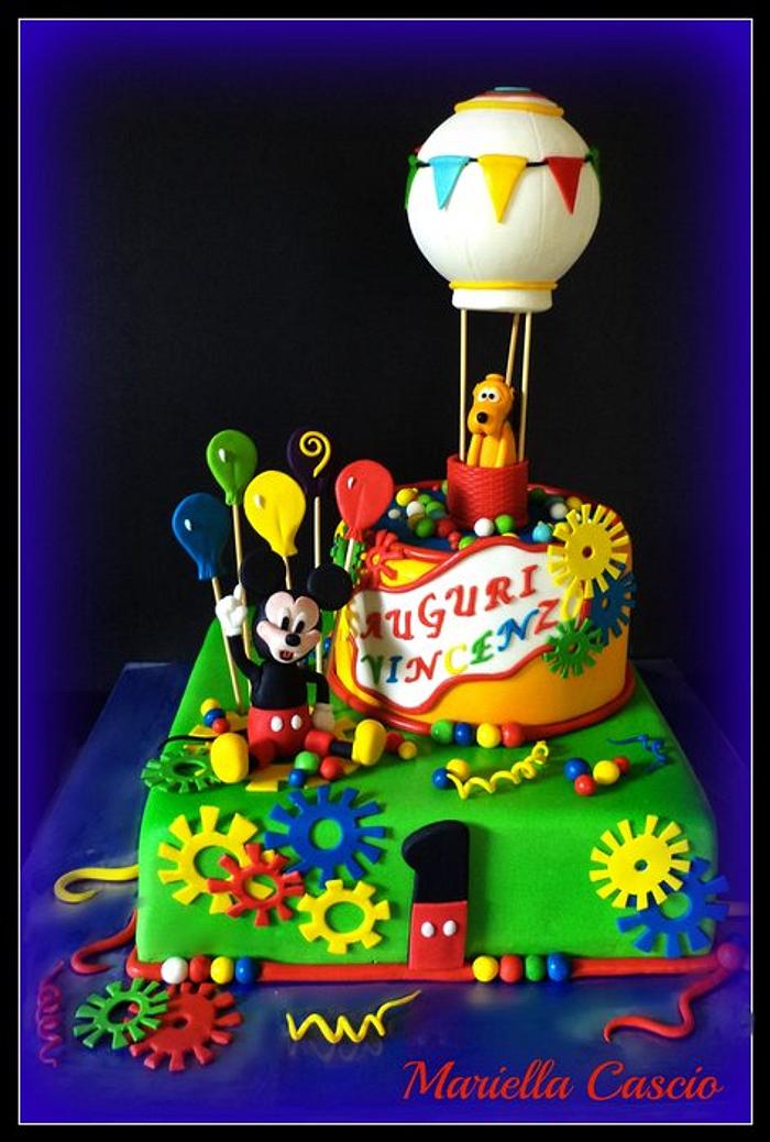 mickey mouse and pluto cake