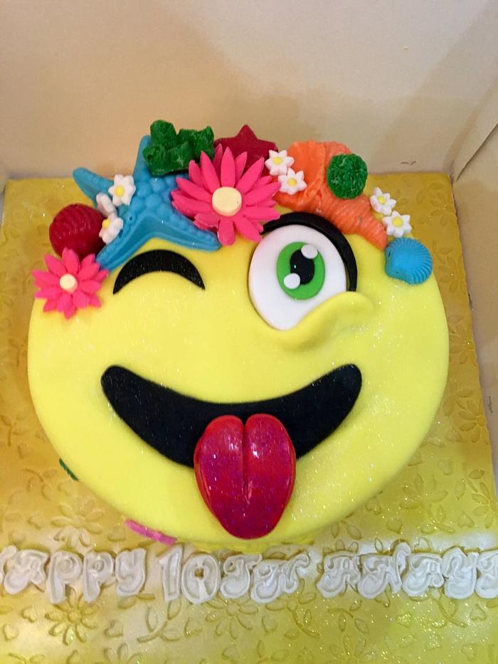 smiley face cake design | tongue out emoji cake | emoji cakes for girls, -  YouTube