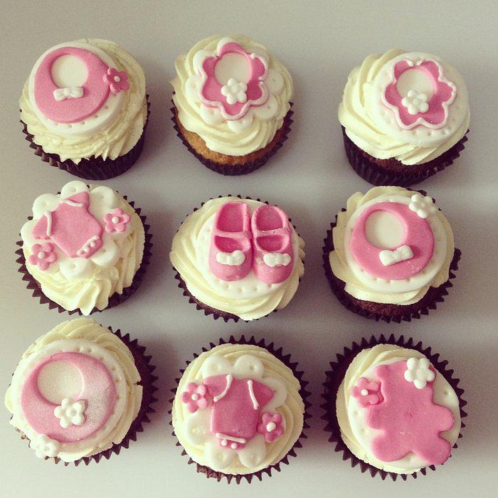 Girls christening/baby shower cupcakes