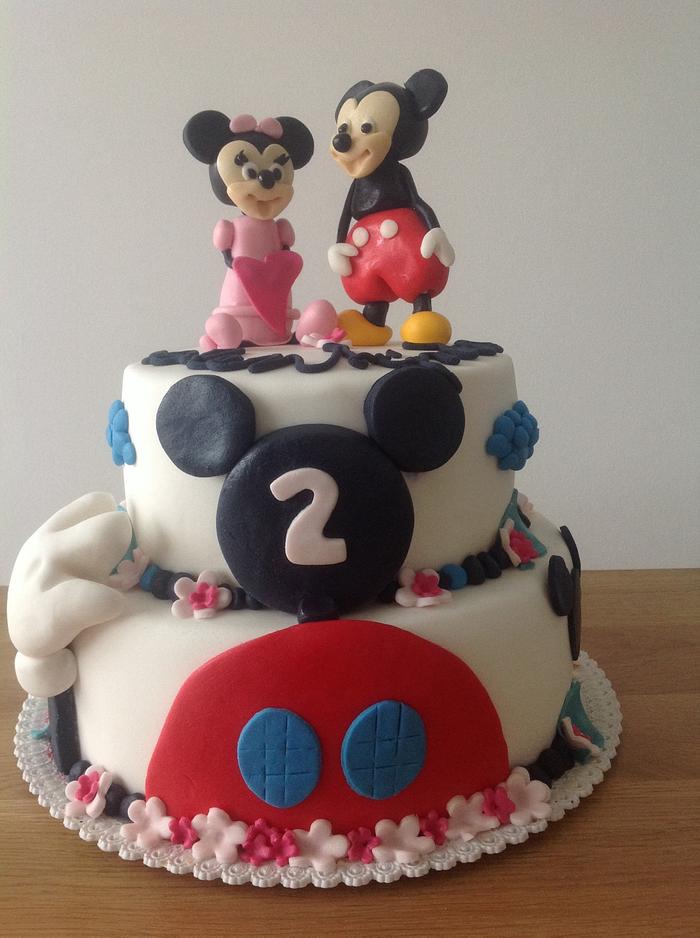 Mickey a and Minnie cake