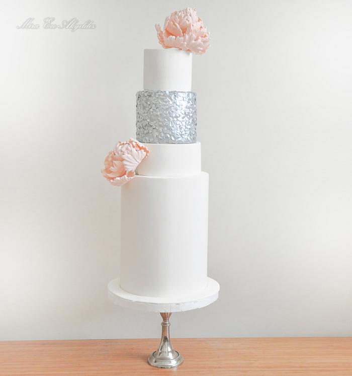 Simple double barrel wedding cake