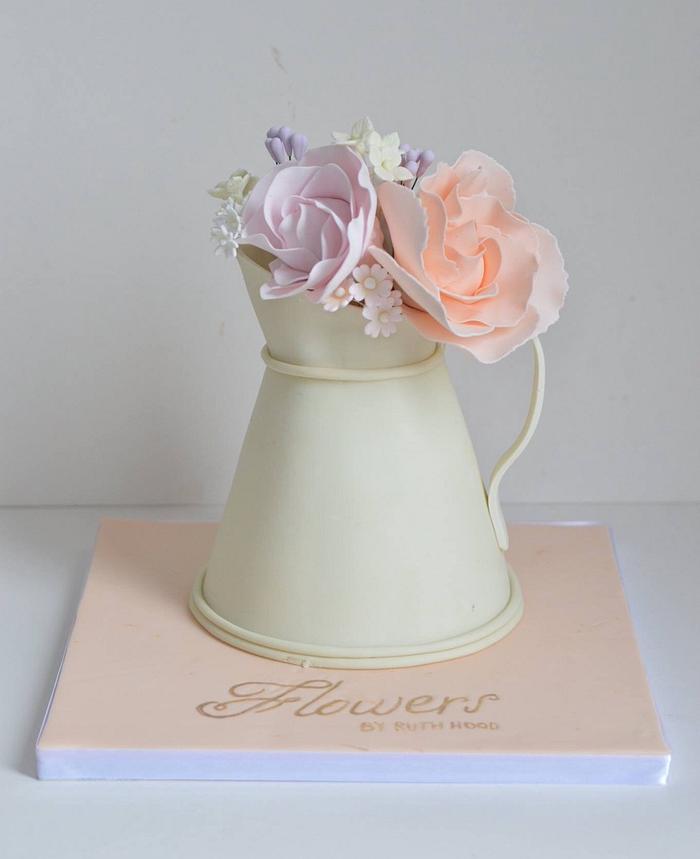 Flower jug cake