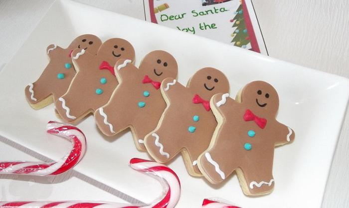 Gingerbread themed sugar cookies